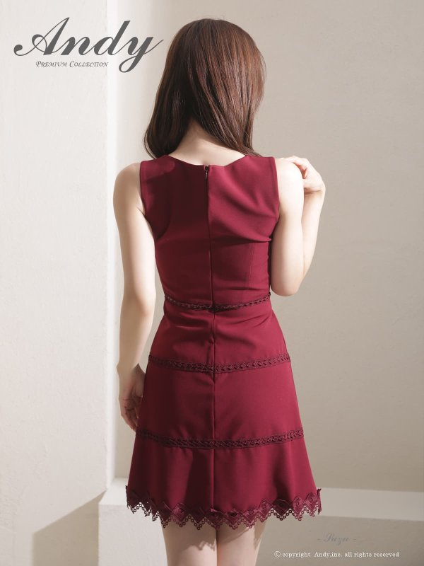 ワインレッド　モデル：すず　着用サイズ：Sサイズ