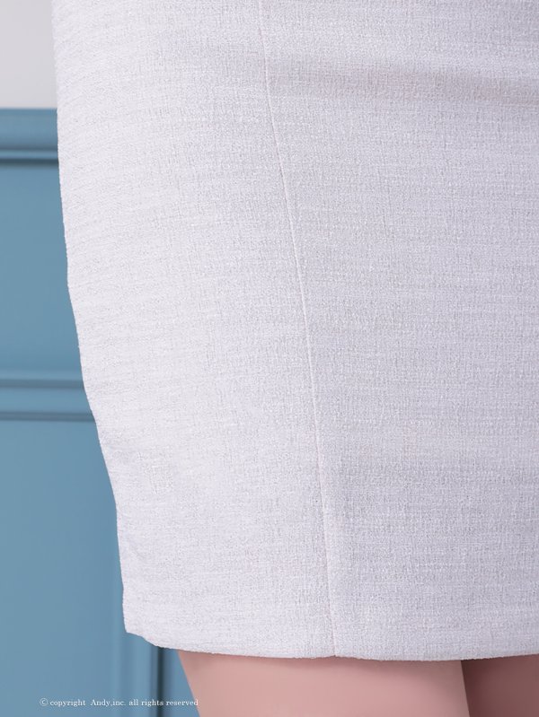 ベージュ モデル:あみ 着用サイズ:Sサイズ