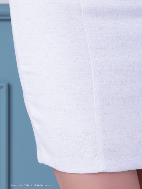 ホワイト モデル:あみ 着用サイズ:Sサイズ