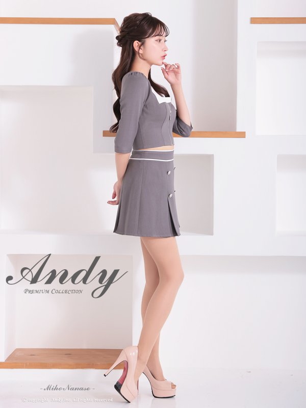 グレーホワイト モデル:七瀬みほ 身長:162cm 着用サイズ:Sサイズ