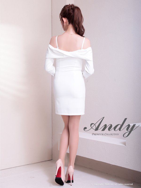 ホワイト　モデル：あみ　身長：163cm　着用サイズ：Sサイズ