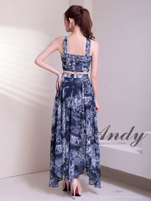 ネイビー モデル：あみ　身長：163cm　着用サイズ：Sサイズ