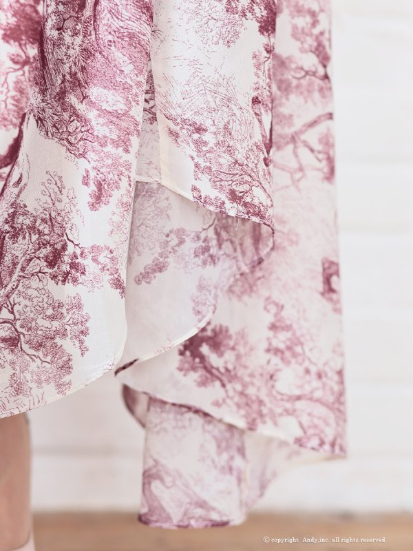 レッド モデル：あみ　身長：163cm　着用サイズ：Sサイズ