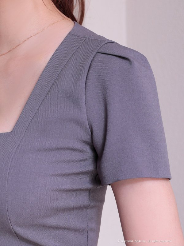 グレー モデル：あみ　身長：163cm　着用サイズ：Sサイズ