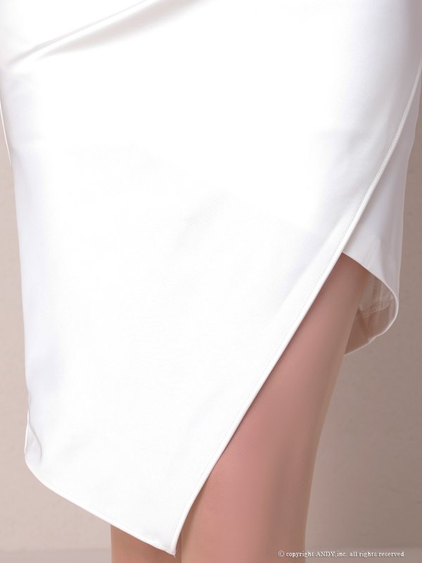 ホワイト　モデル：あみ　身長：163cm　着用サイズ：Sサイズ
