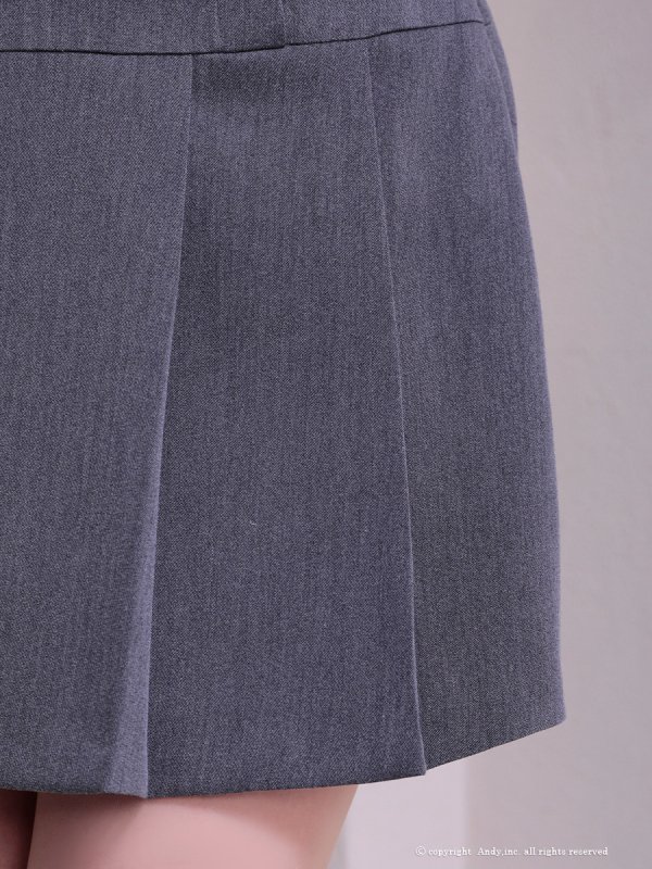 グレー モデル：あみ　身長：163cm　着用サイズ：Sサイズ