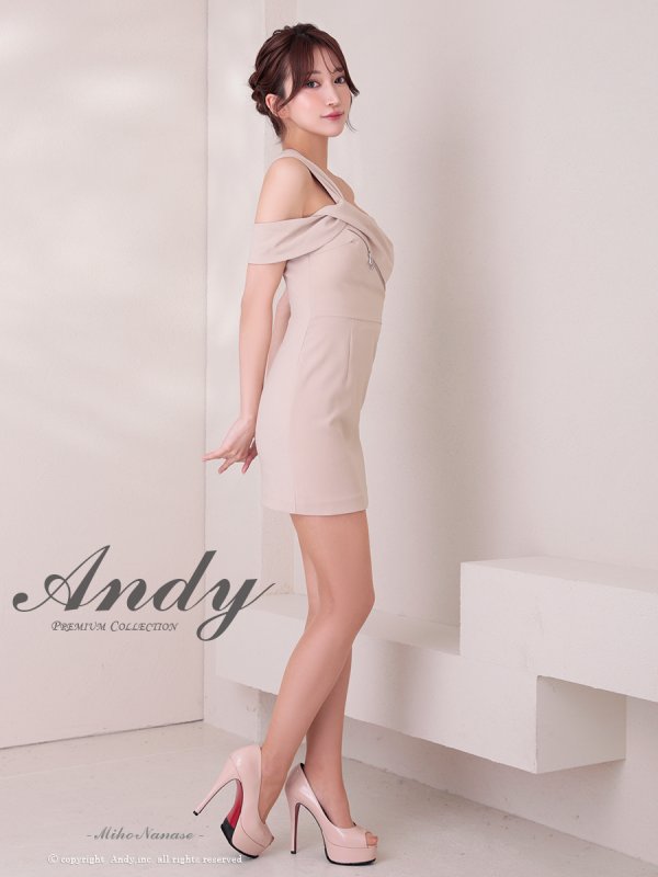 ベージュ モデル:七瀬みほ 身長:162cm 着用サイズ:Sサイズ