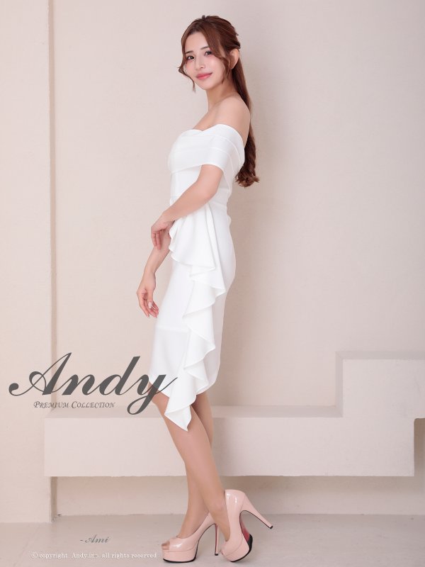 ホワイト モデル：あみ　身長：163cm　着用サイズ：Sサイズ