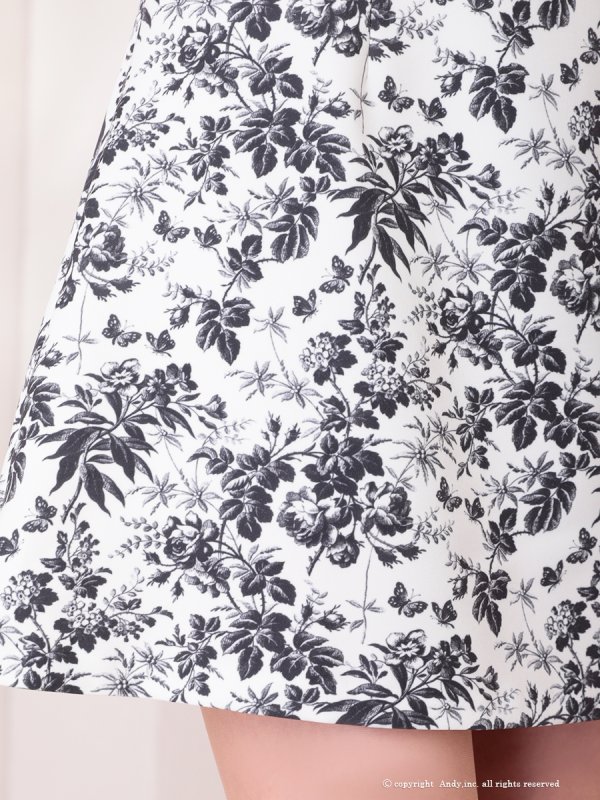 ブラックプリント モデル：七瀬みほ　身長：162cm　着用サイズ：Sサイズ