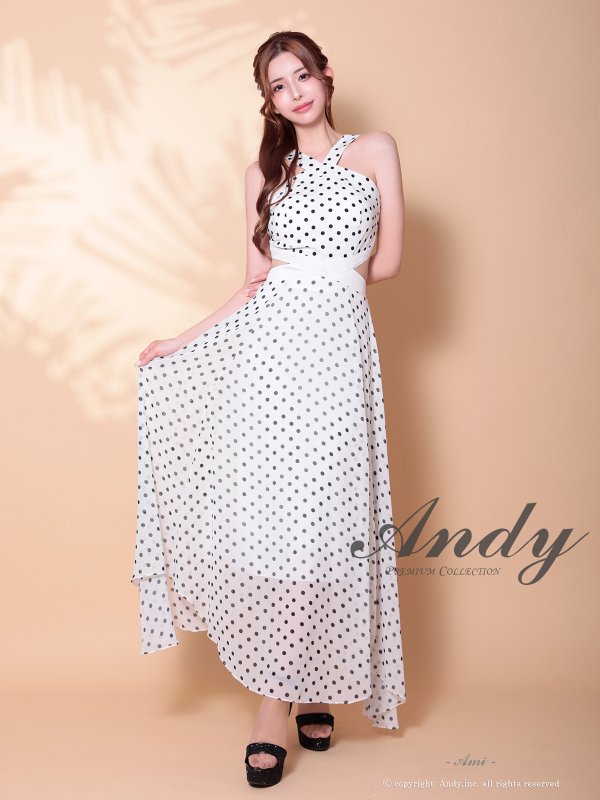 ホワイト モデル：あみ　身長：163cm　着用サイズ：Sサイズ