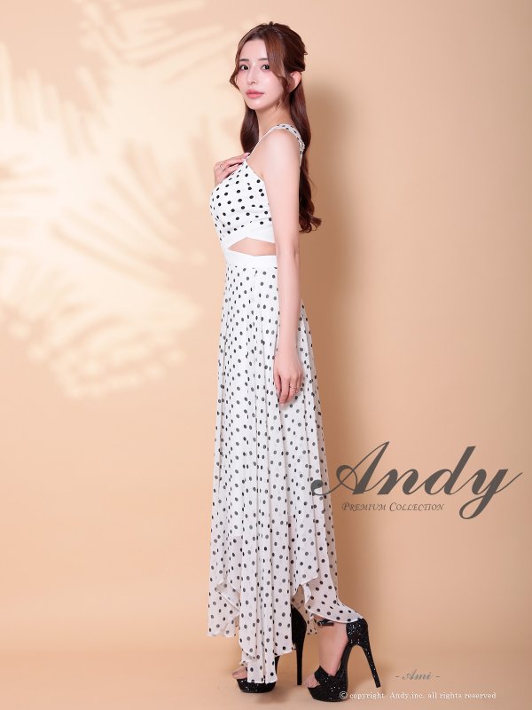 ホワイト モデル：あみ　身長：163cm　着用サイズ：Sサイズ