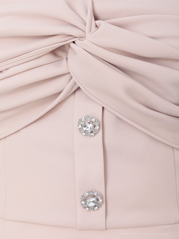 ベージュ モデル：あみ　身長：163cm　着用サイズ：Sサイズ