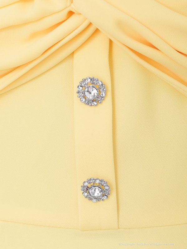 イエロー モデル：あみ　身長：163cm　着用サイズ：Sサイズ