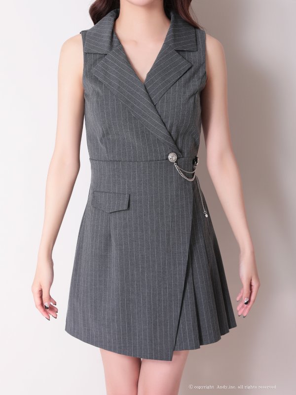 グレー　モデル：七瀬みほ　身長：162cm　着用サイズ：Sサイズ