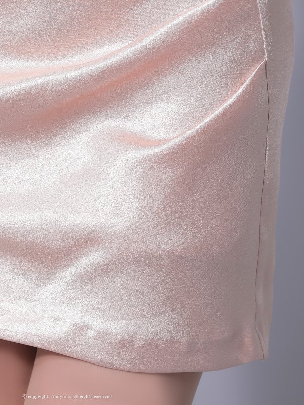 ベージュ モデル：あみ　身長：163cm　着用サイズ：Sサイズ