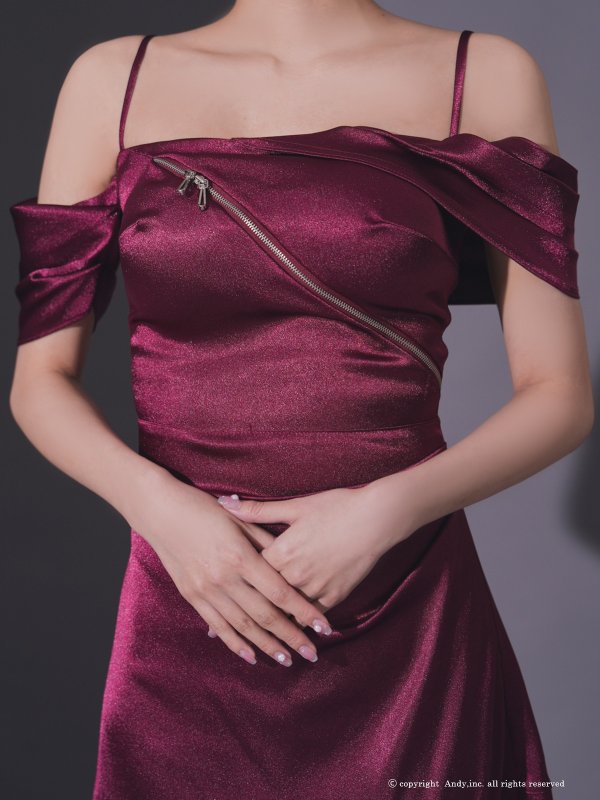 ワインレッド モデル：七瀬みほ　身長：162cm　着用サイズ：Sサイズ