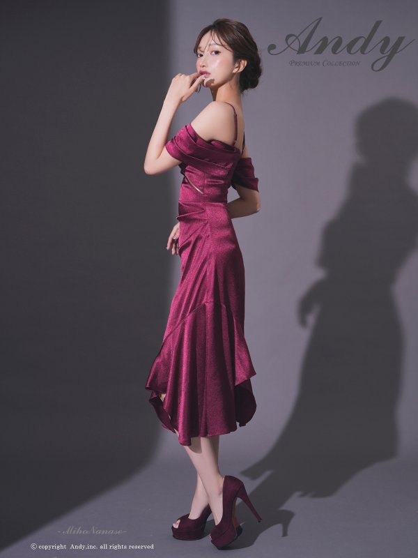 ワインレッド モデル：七瀬みほ　身長：162cm　着用サイズ：Sサイズ