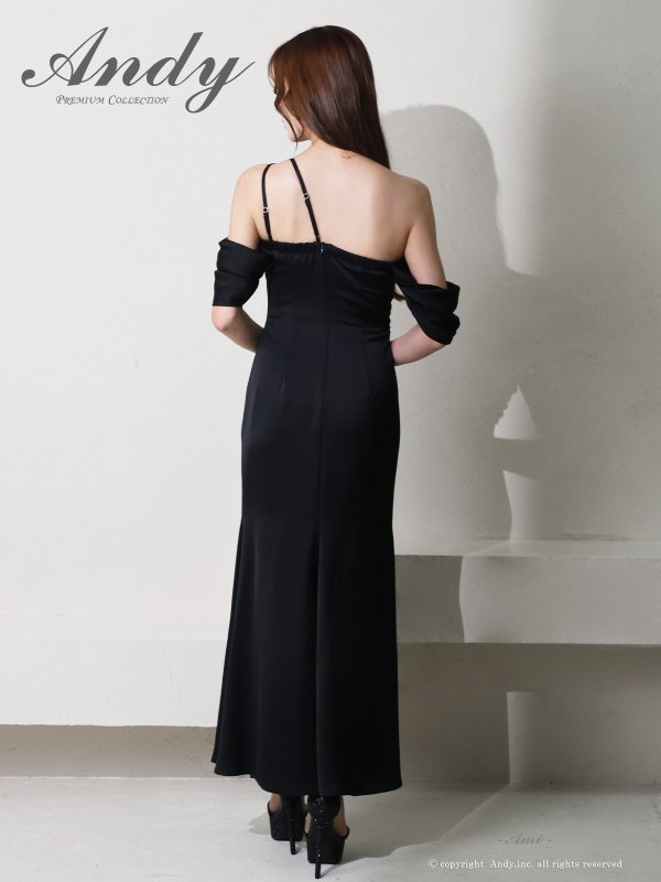 ブラック モデル：あみ　身長：163cm　着用サイズ：Sサイズ