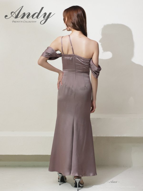 モカ モデル：あみ　身長：163cm　着用サイズ：Sサイズ