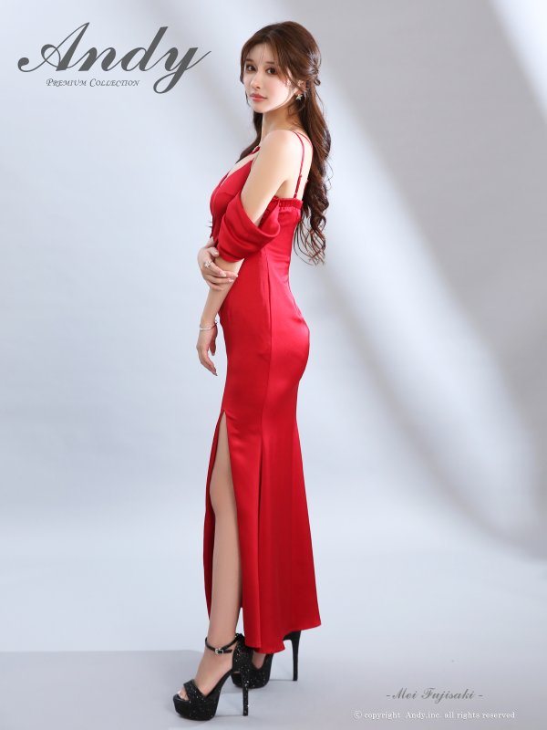 レッド　モデル：藤咲めい　着用サイズ：Sサイズ