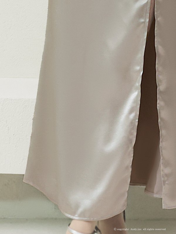 ベージュ　 モデル：あみ　身長：163cm　着用サイズ：Sサイズ