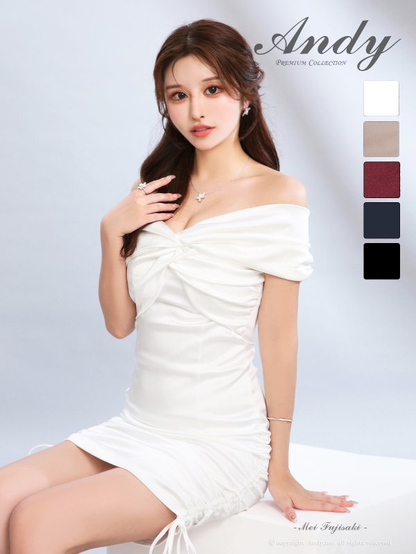 ホワイト　モデル：藤咲めい　着用サイズ：Sサイズ