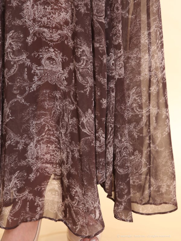 ブラウン　モデル：藤咲めい　着用サイズ：Sサイズ