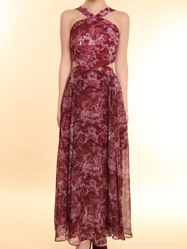 ワインレッド　モデル：藤咲めい　着用サイズ：Sサイズ