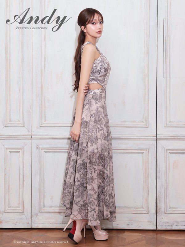 ベージュ モデル:七瀬みほ 身長:162cm 着用サイズ:Sサイズ