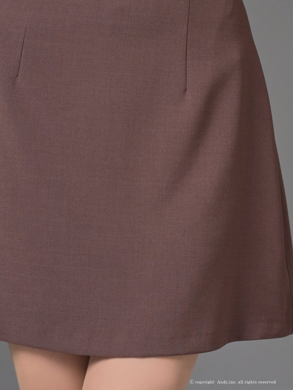 ブラウン モデル：あみ　身長：163cm　着用サイズ：Sサイズ