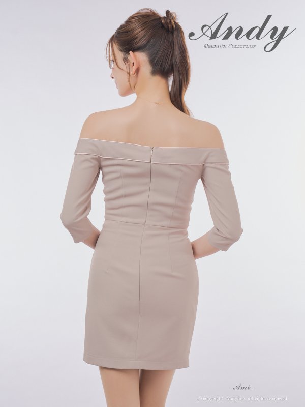 ベージュ　モデル：あみ　身長：163cm　着用サイズ：Sサイズ