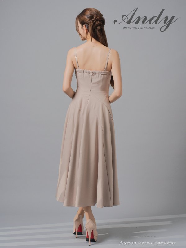 ベージュ　モデル：あみ　身長：163cm　着用サイズ：Sサイズ