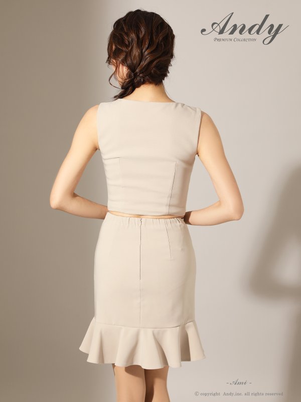 ベージュ　モデル：あみ　身長：163cm　着用サイズ：Sサイズ