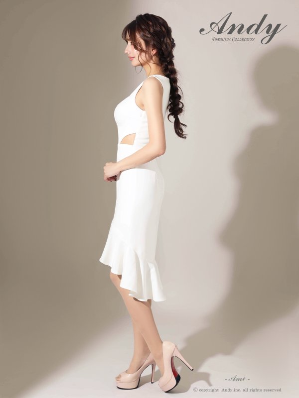 ホワイト　モデル：あみ　身長：163cm　着用サイズ：Sサイズ