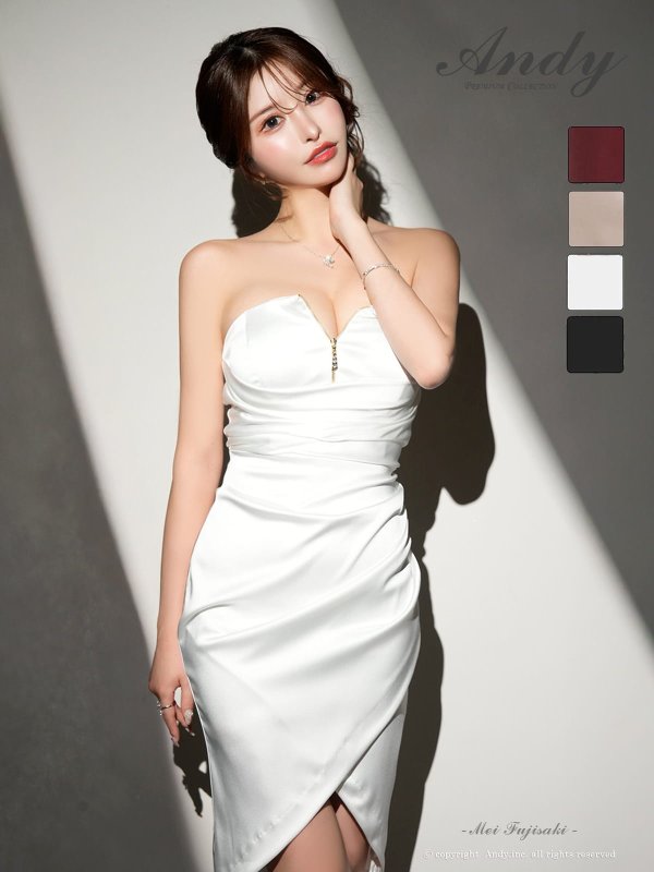 ホワイト　モデル：藤咲めい　着用サイズ：Sサイズ