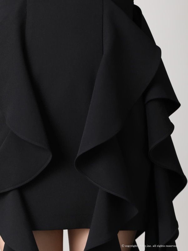 ブラック モデル：七瀬みほ　身長：162cm　着用サイズ：Sサイズ