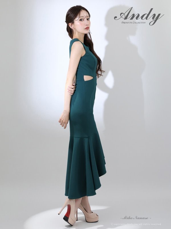 モスグリーン モデル：七瀬みほ　身長：162cm　着用サイズ：Sサイズ