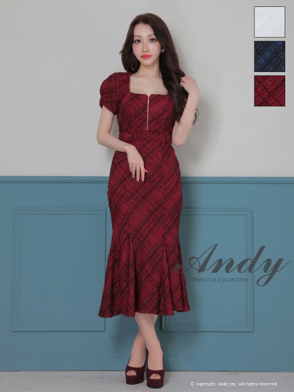 ワインレッド　モデル：まい　着用サイズ：Sサイズ