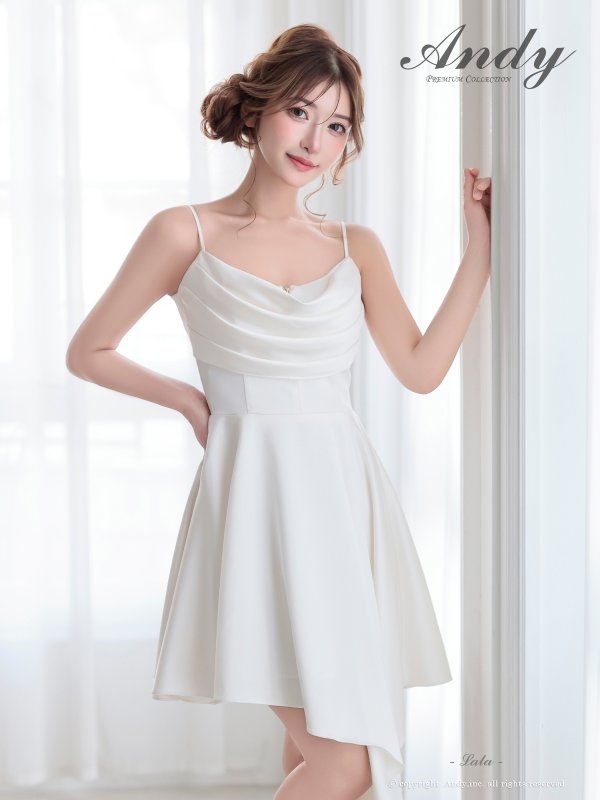 オフホワイト　着用サイズ：Sサイズ