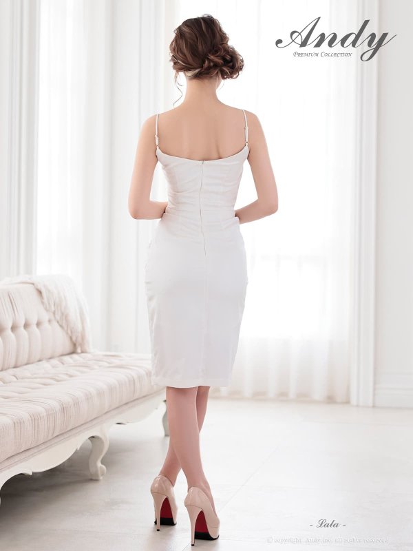 オフホワイト　モデル：らら　身長：160.5cm　着用サイズ：Sサイズ