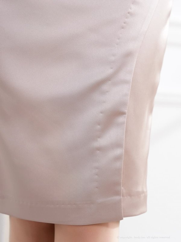 ピンクベージュ　モデル：あみ　身長：163cm　着用サイズ：Sサイズ