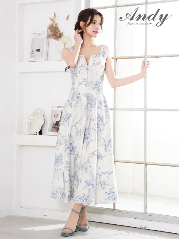 アイボリー×ブルー　モデル：あみ　身長：163cm　着用サイズ：Sサイズ