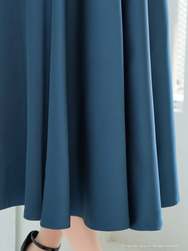 モスグリーン　 モデル：七瀬みほ　身長：162cm　着用サイズ：Sサイズ