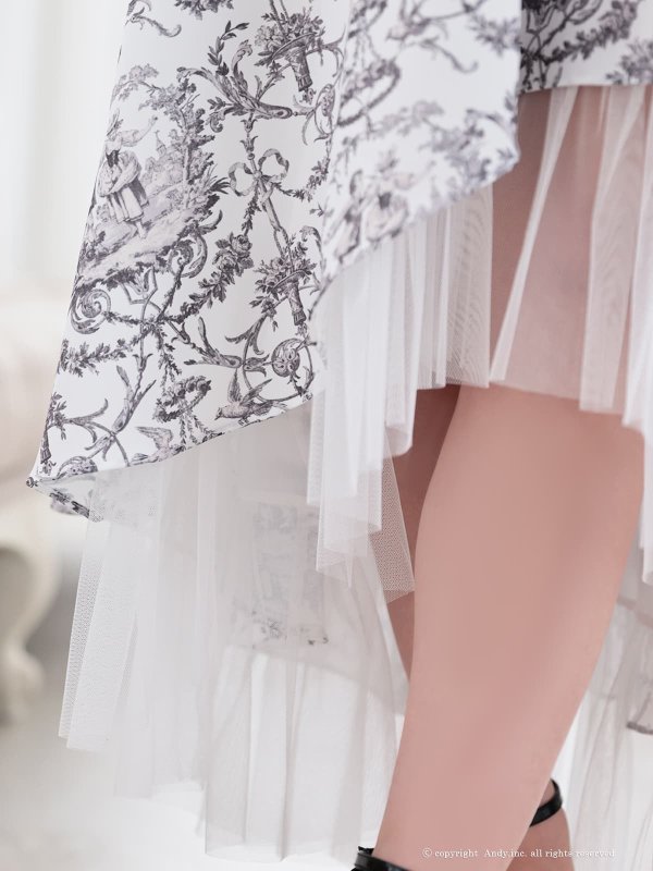 ホワイトxブラック　モデル：らら　身長：160.5cm　着用サイズ：Sサイズ