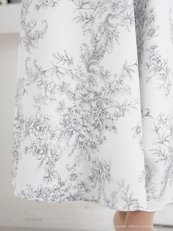 ホワイトxグレー　モデル：あみ　身長：163cm　着用サイズ：Sサイズ