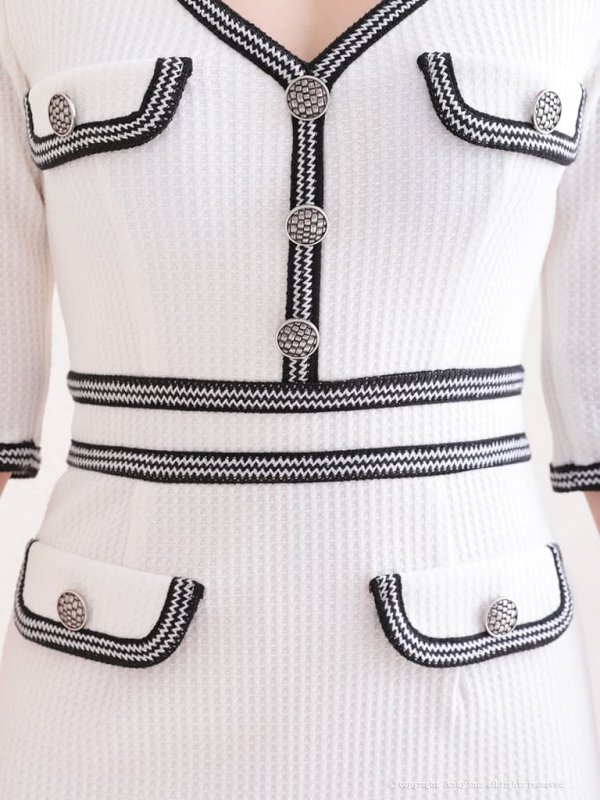 ホワイト　モデル：青田夏奈　身長：163cm　着用サイズ：Sサイズ