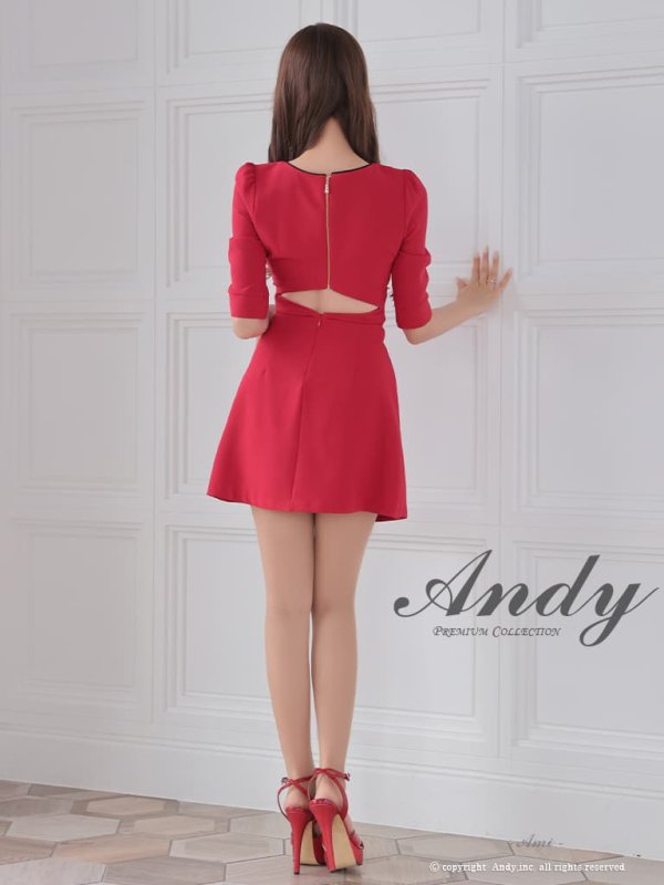 レッド モデル：あみ　身長：163cm　着用サイズ：Sサイズ