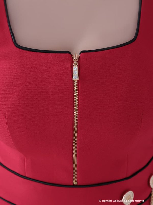 レッド モデル：あみ　身長：163cm　着用サイズ：Sサイズ