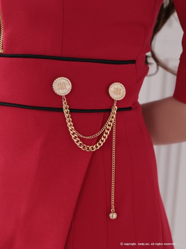 レッド モデル：あみ　身長：163cm　着用サイズ：Sサイズ