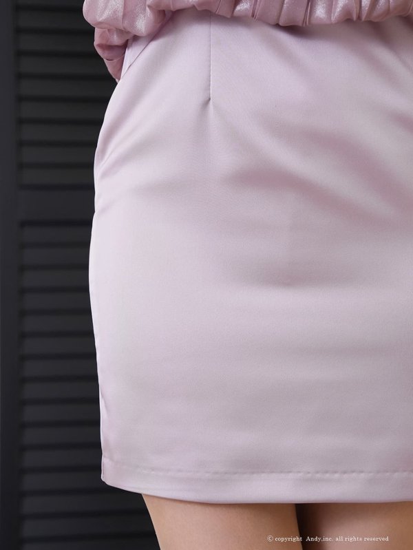 ピンク　モデル：藤崎めい　身長：159cm　着用サイズ：Sサイズ